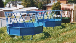 Three round feeders